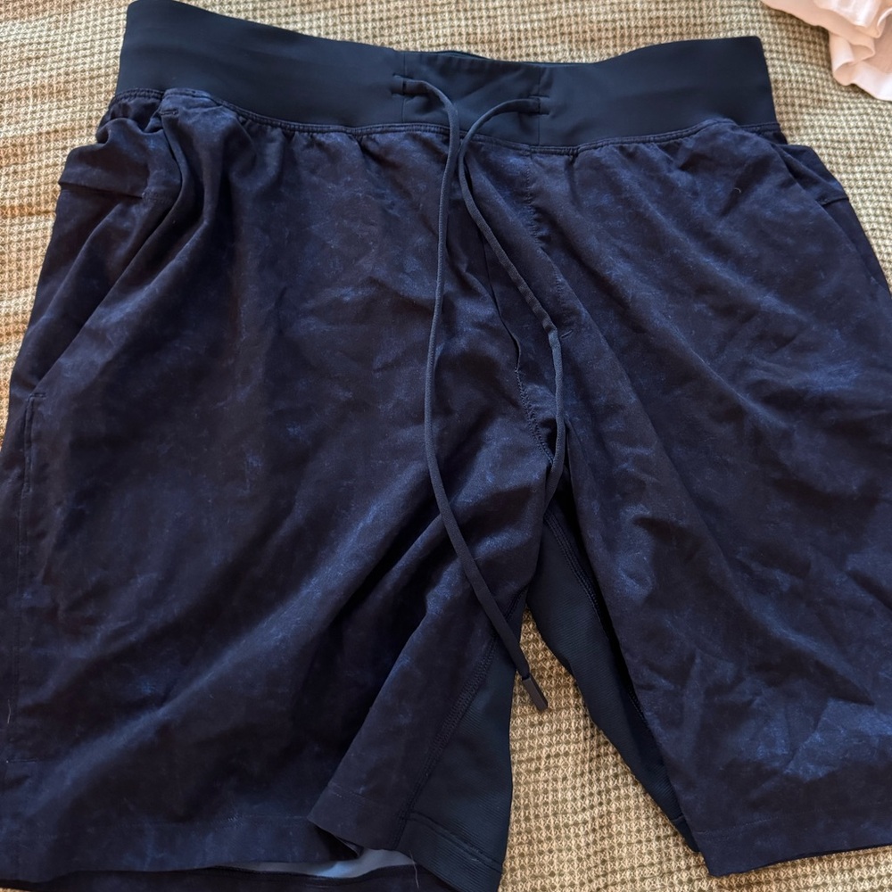 Lululemon Blue Camo Zeroed In short (size M)
